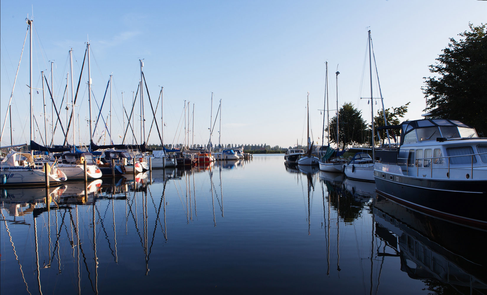 Marina Stavoren Binnenhaven jachthaven Friesland aan het IJsselmeer