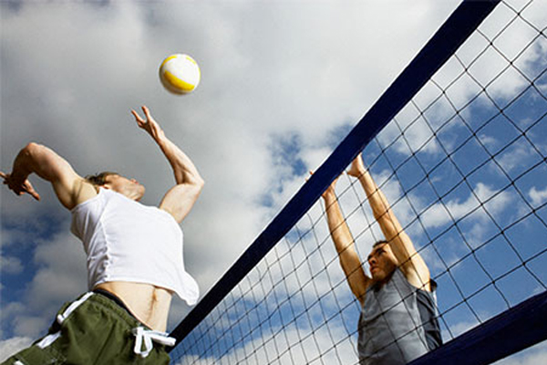 Volleybal bij Marina Stavoren